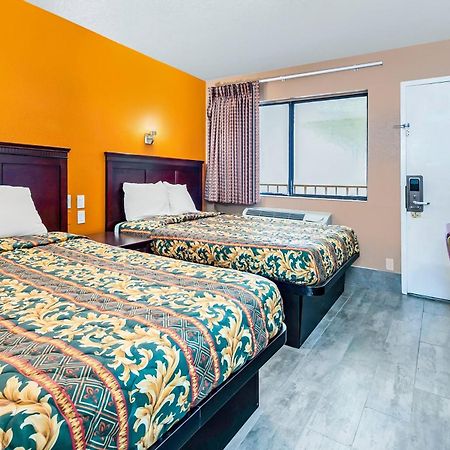 Oyo Hotel Lake Charles Hwy 10 Eksteriør bilde