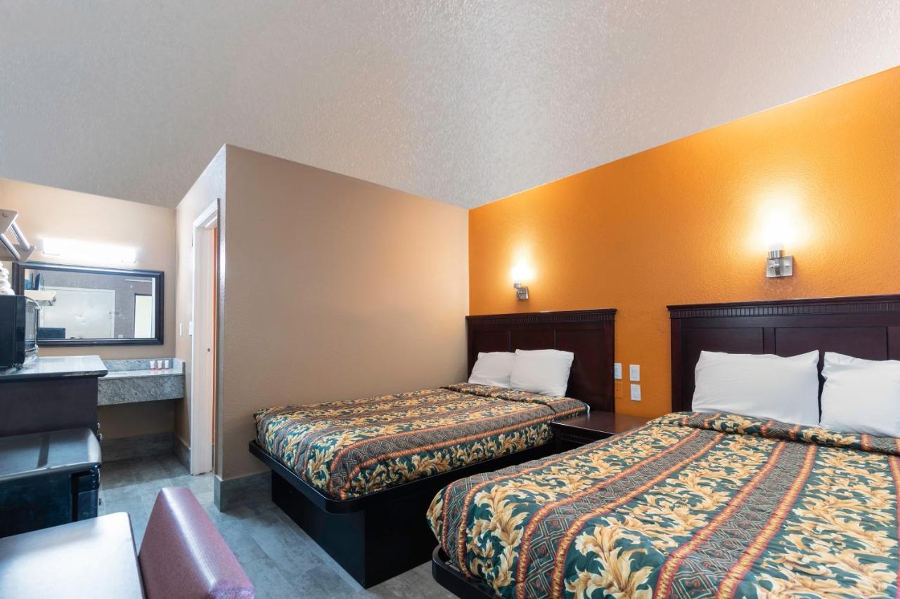 Oyo Hotel Lake Charles Hwy 10 Eksteriør bilde