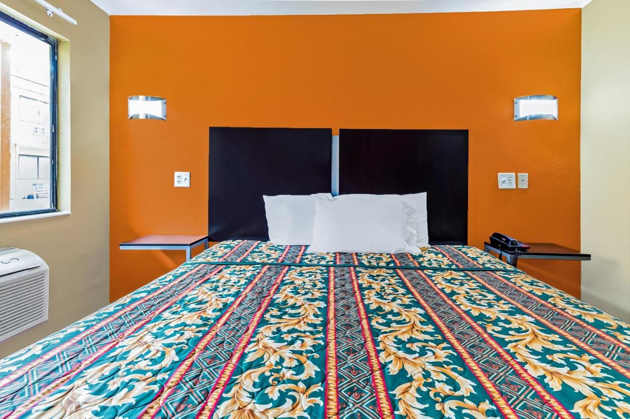 Oyo Hotel Lake Charles Hwy 10 Eksteriør bilde