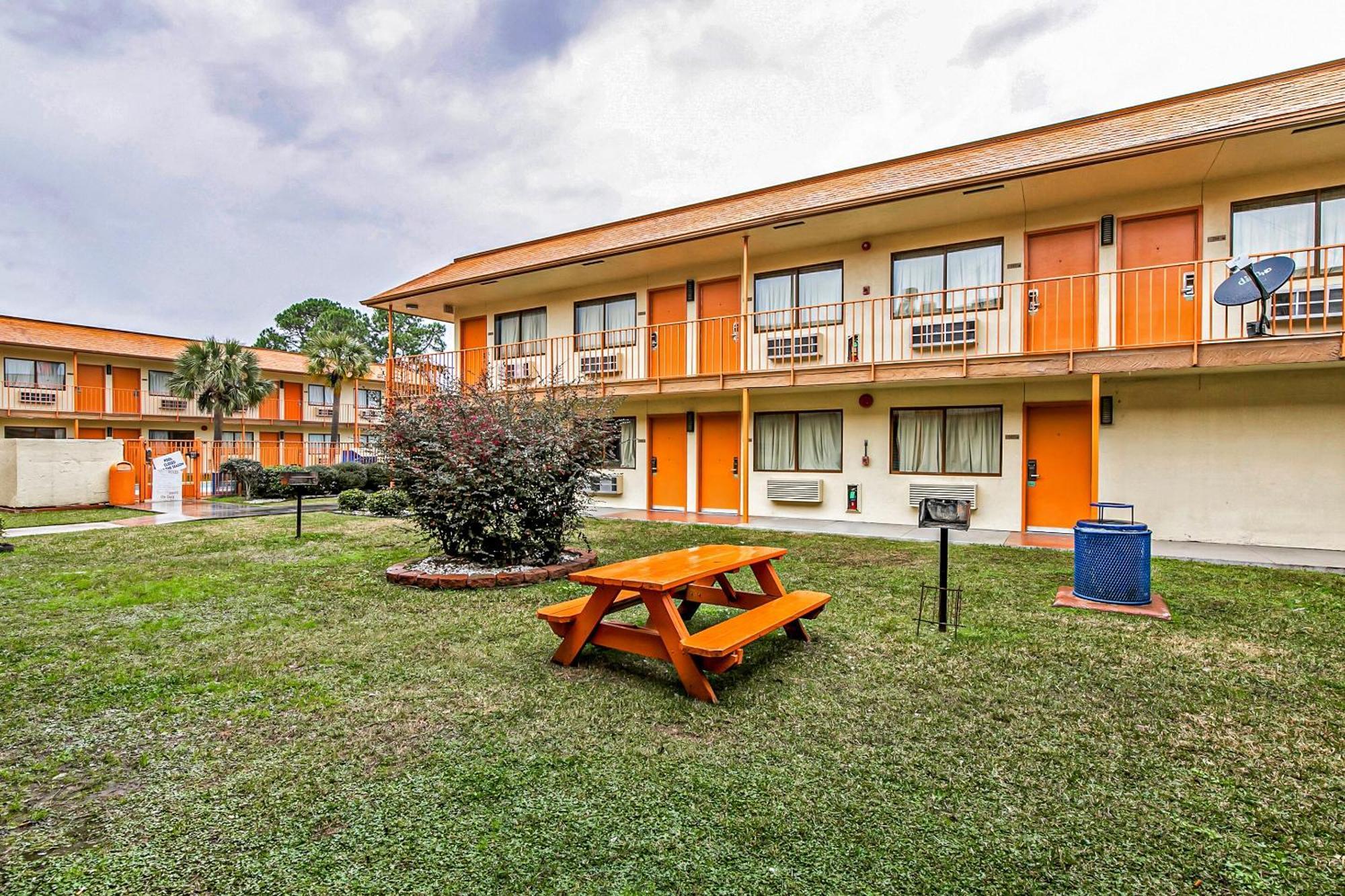 Oyo Hotel Lake Charles Hwy 10 Eksteriør bilde